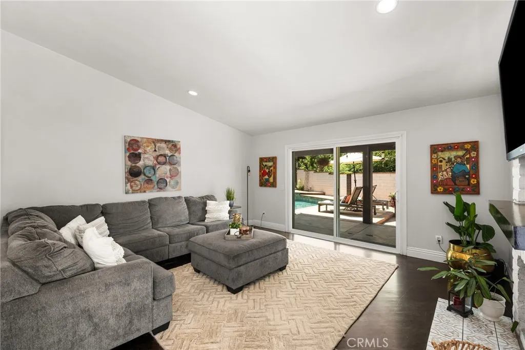 1520 E Newcrest Drive, West Covina, California 91792 home-pic-21