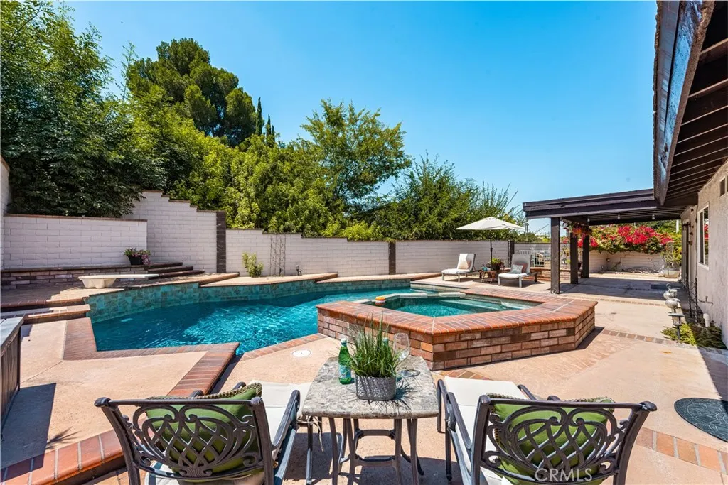 1520 E Newcrest Drive, West Covina, California 91792 home-pic-11