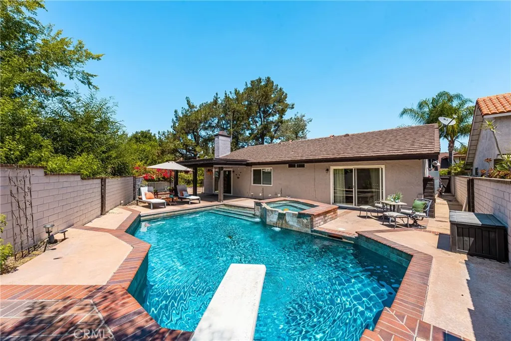 1520 E Newcrest Drive, West Covina, California 91792 home-pic-12