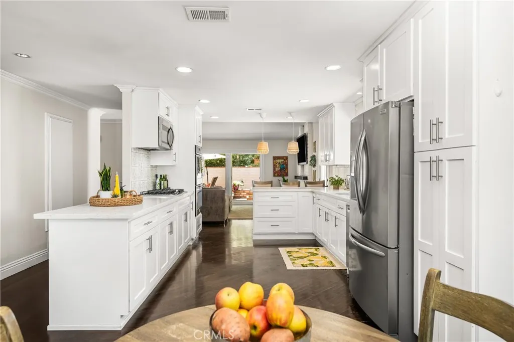 1520 E Newcrest Drive, West Covina, California 91792 home-pic-38