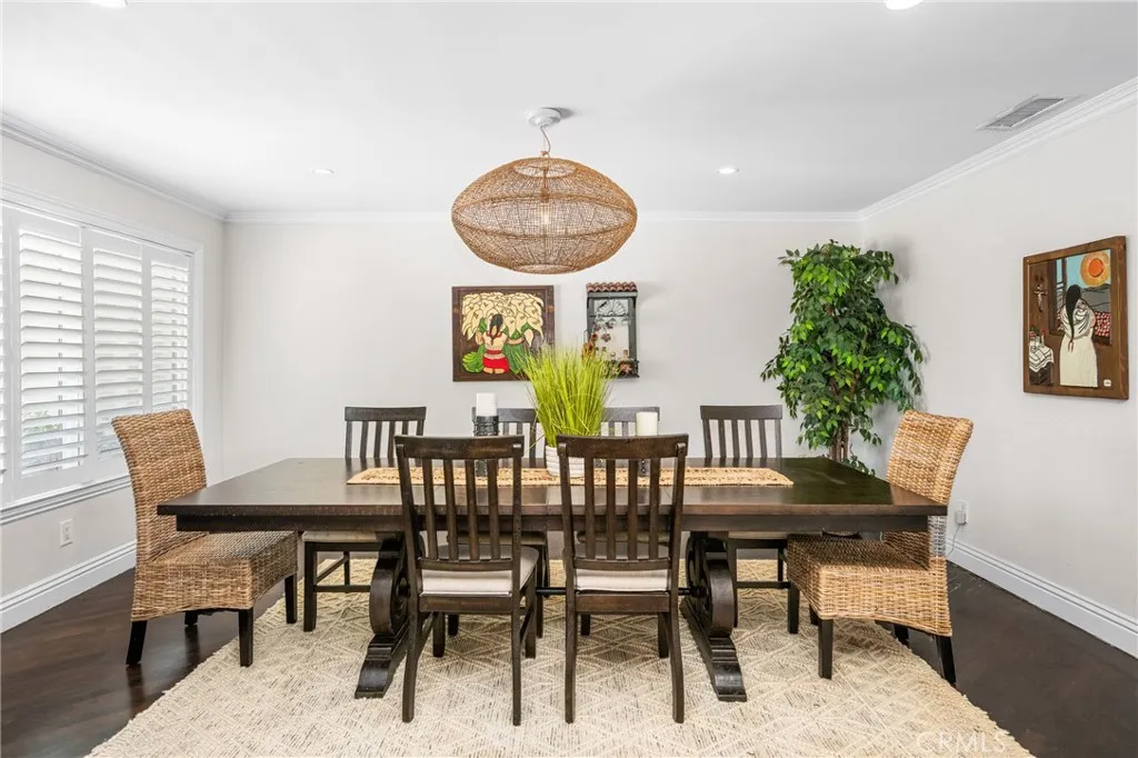 1520 E Newcrest Drive, West Covina, California 91792 home-pic-32
