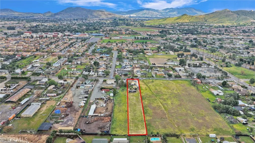 4487 Tyrolite, Jurupa Valley, California 92509 home-pic-53