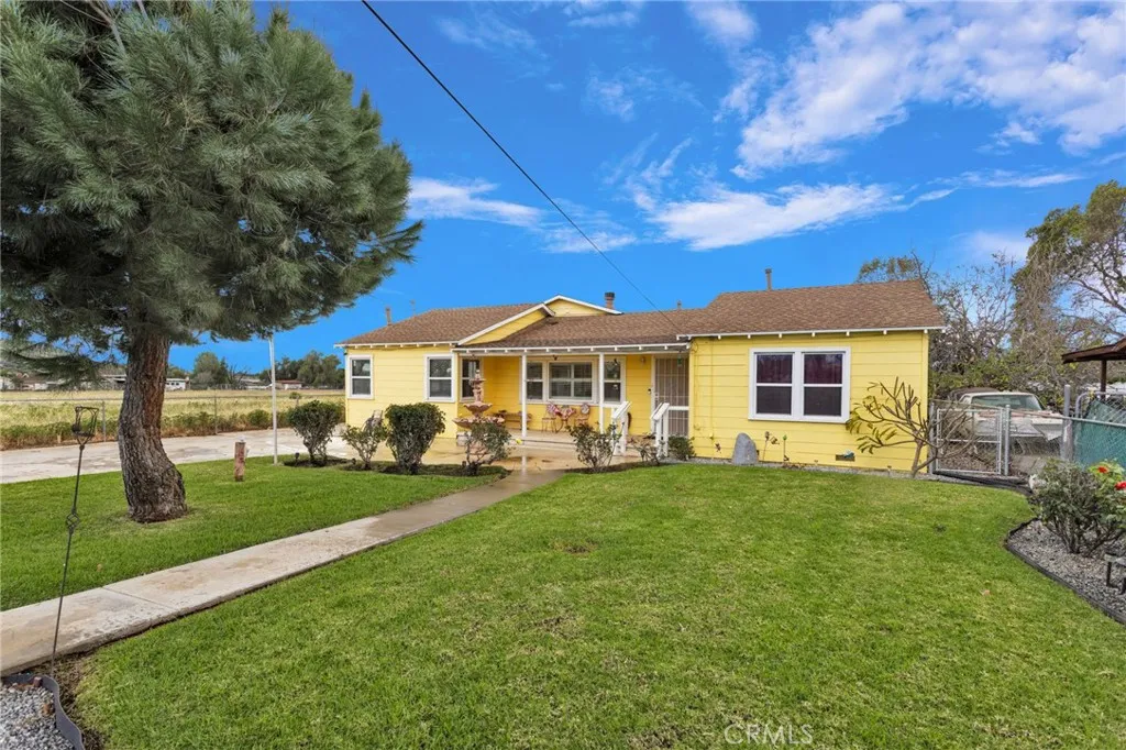 4487 Tyrolite, Jurupa Valley, California 92509 home-pic-38