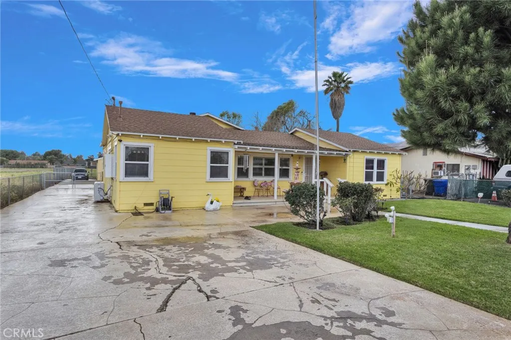 4487 Tyrolite, Jurupa Valley, California 92509 home-pic-40