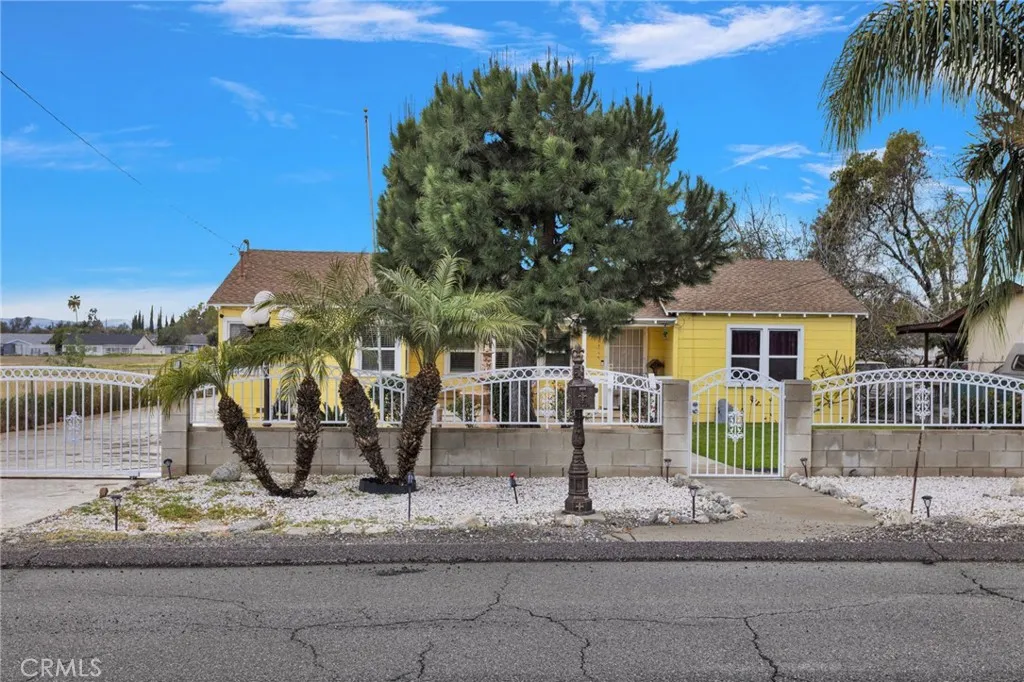 4487 Tyrolite, Jurupa Valley, California 92509 home-pic-36