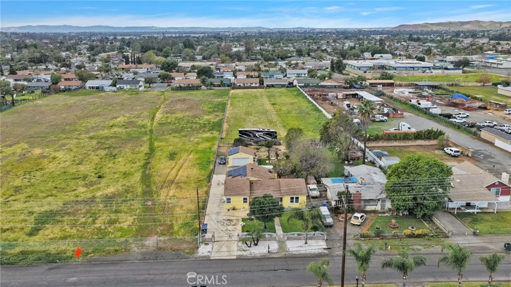 4487 Tyrolite, Jurupa Valley, California 92509 home-pic-51
