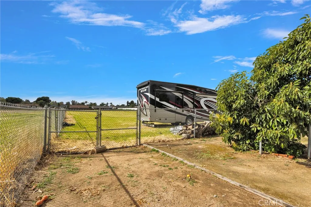 4487 Tyrolite, Jurupa Valley, California 92509 home-pic-48