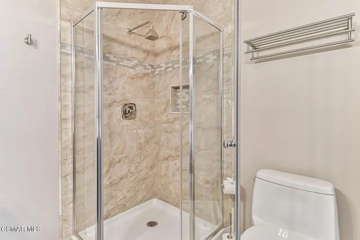 hPrimary Bedroom Suite6