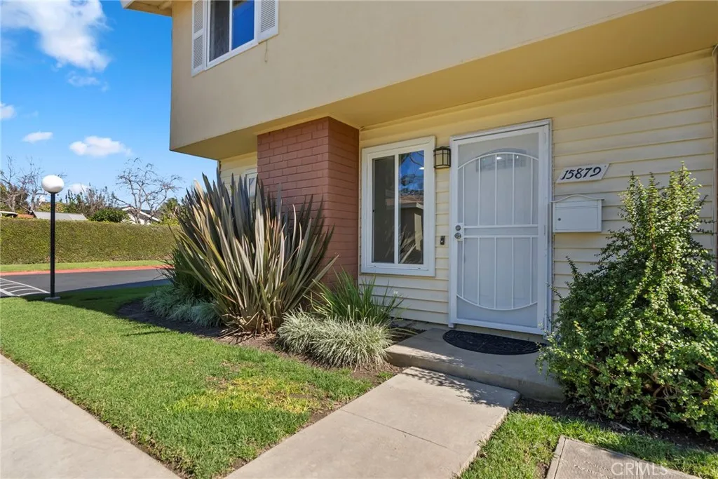 15879 Bogart Court, Fountain Valley, California 92708 home-pic-1