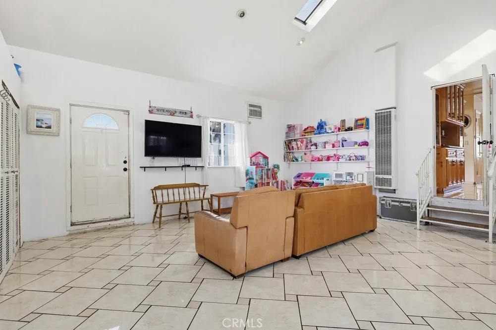10970 Ruth, Lynwood, California 90262 home-pic-18