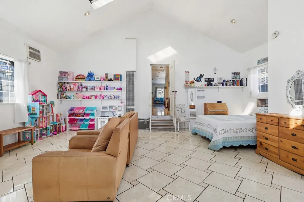 10970 Ruth, Lynwood, California 90262 home-pic-19