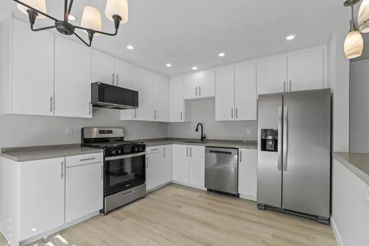 Fully Remodeled Condo For Lease
