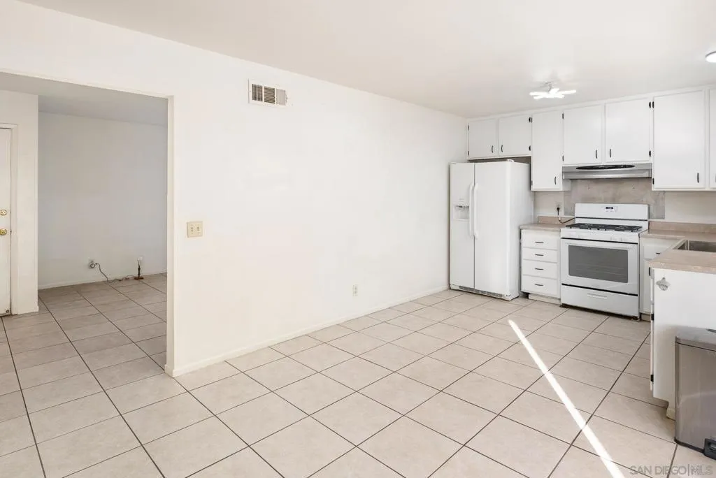 8555 Jade Coast, San Diego, California 92126 home-pic-9