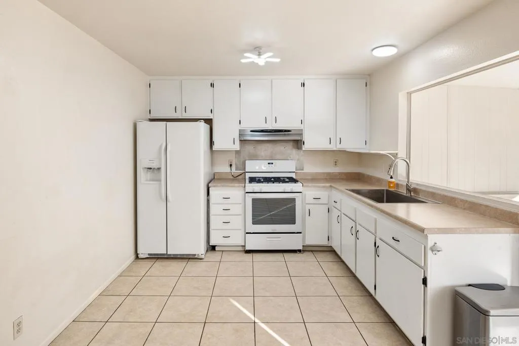 8555 Jade Coast, San Diego, California 92126 home-pic-10
