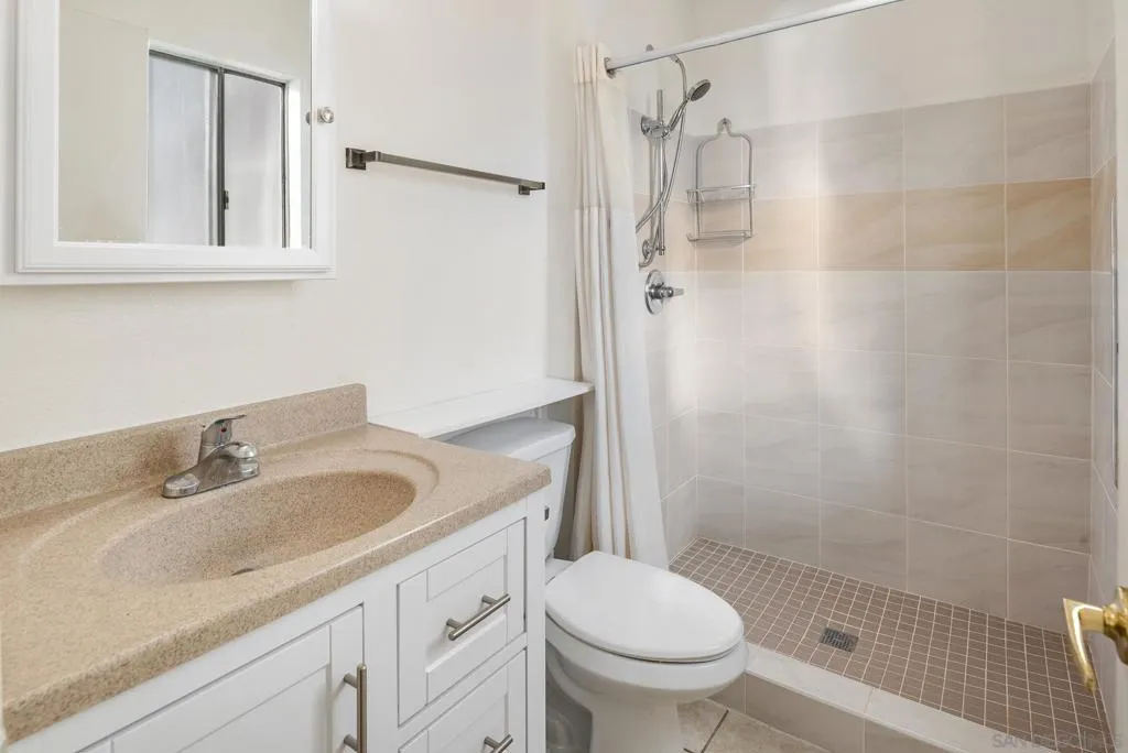 8555 Jade Coast, San Diego, California 92126 home-pic-18