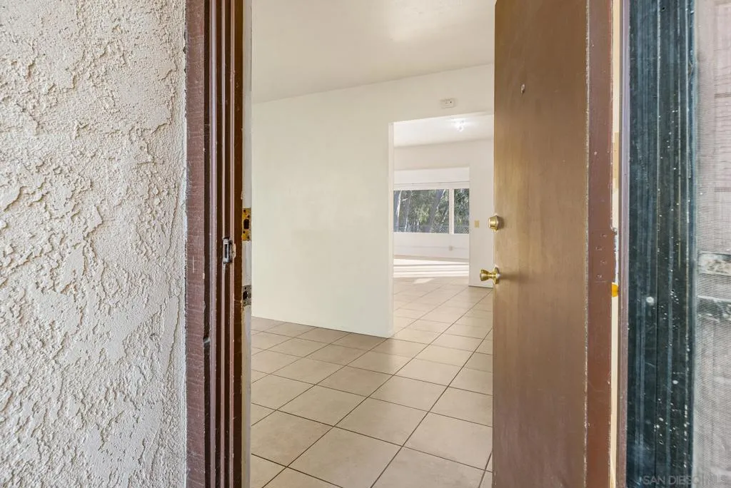 8555 Jade Coast, San Diego, California 92126 home-pic-4