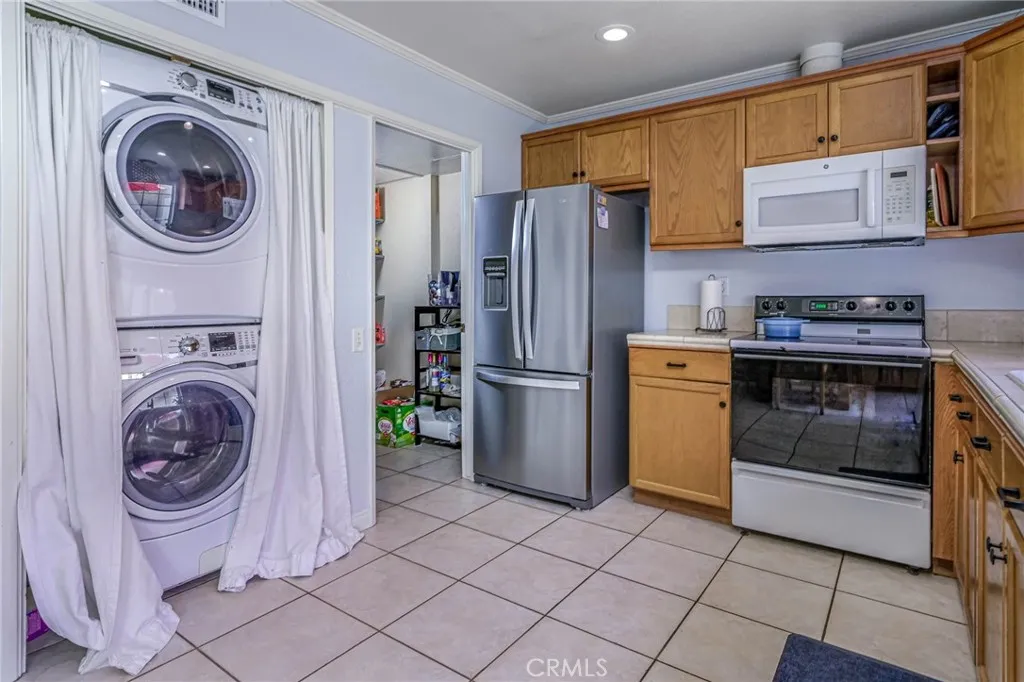 1585 Honeywood Court, Brea, California 92821 home-pic-9
