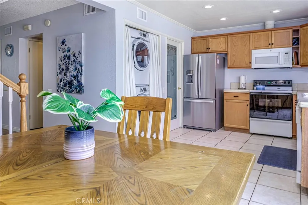 1585 Honeywood Court, Brea, California 92821 home-pic-18