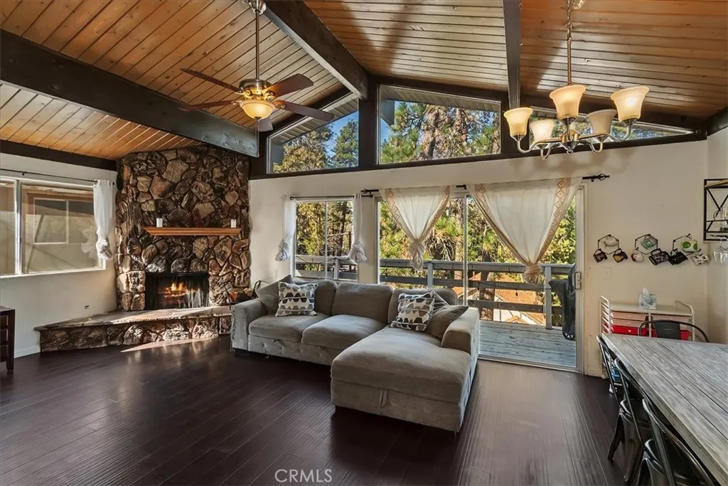 22868 Laurel, Crestline, California 92325 home-pic-4