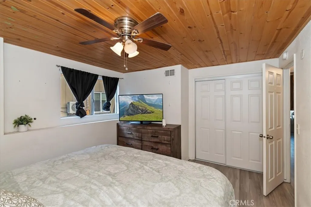 22868 Laurel, Crestline, California 92325 home-pic-27