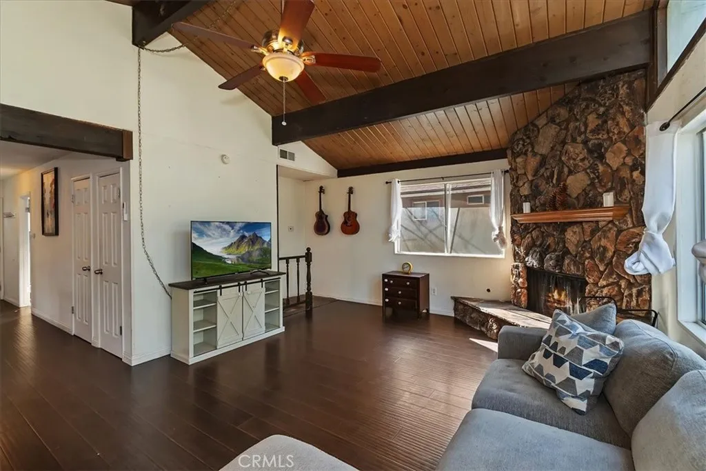 22868 Laurel, Crestline, California 92325 home-pic-9