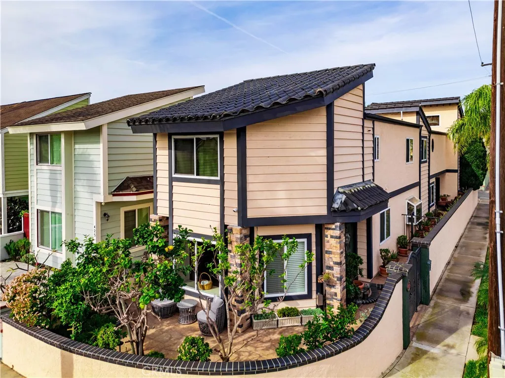 427 21st, Huntington Beach, California 92648 home-pic-2