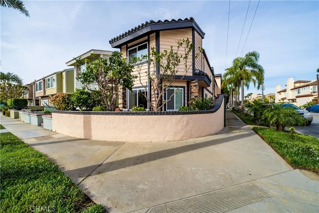 427 21st, Huntington Beach, California 92648 home-pic-3
