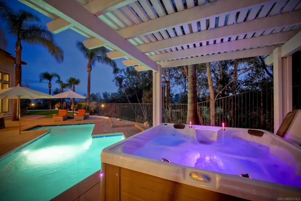 17277 N Woodson Court, Ramona, California 92065 home-pic-37