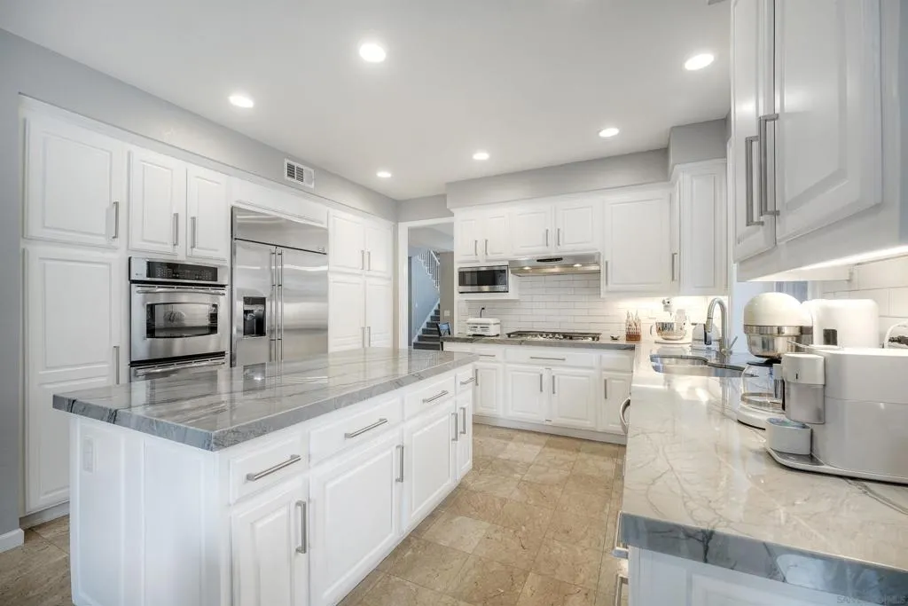 17277 N Woodson Court, Ramona, California 92065 home-pic-10