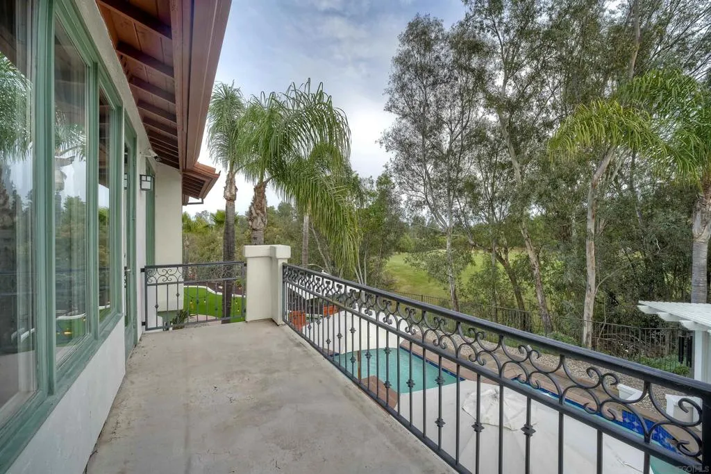 17277 N Woodson Court, Ramona, California 92065 home-pic-27