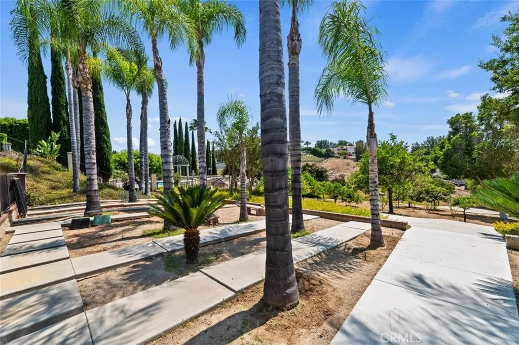 6975 Wyndham Hill Drive, Riverside, California 92506 home-pic-39