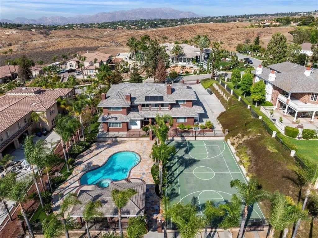 6975 Wyndham Hill Drive, Riverside, California 92506 home-pic-38
