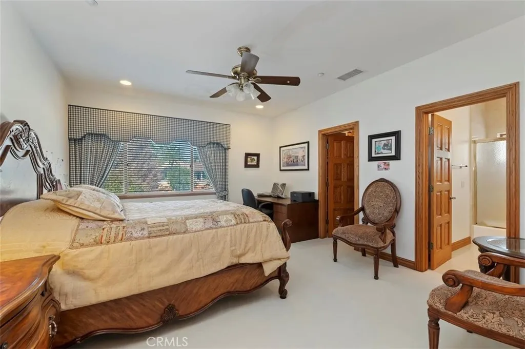 6975 Wyndham Hill Drive, Riverside, California 92506 home-pic-25