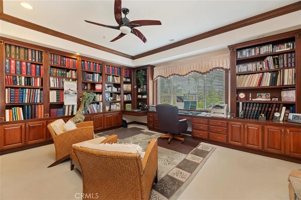 6975 Wyndham Hill Drive, Riverside, California 92506 home-pic-17