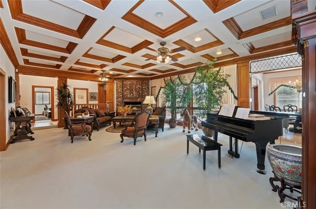6975 Wyndham Hill Drive, Riverside, California 92506 home-pic-11