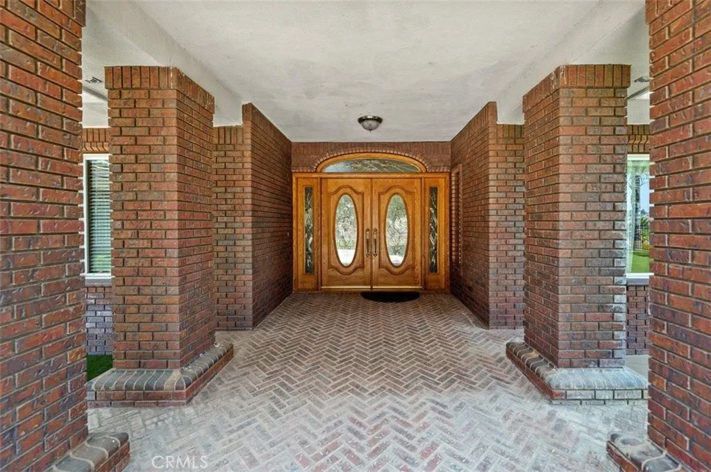 6975 Wyndham Hill Drive, Riverside, California 92506 home-pic-7