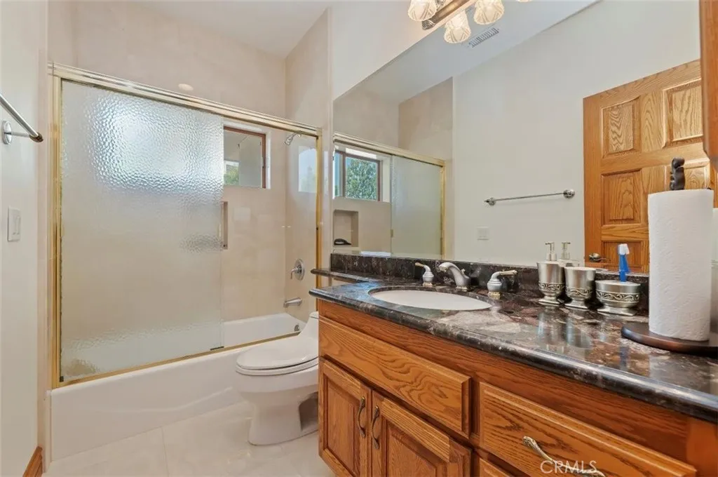 6975 Wyndham Hill Drive, Riverside, California 92506 home-pic-26