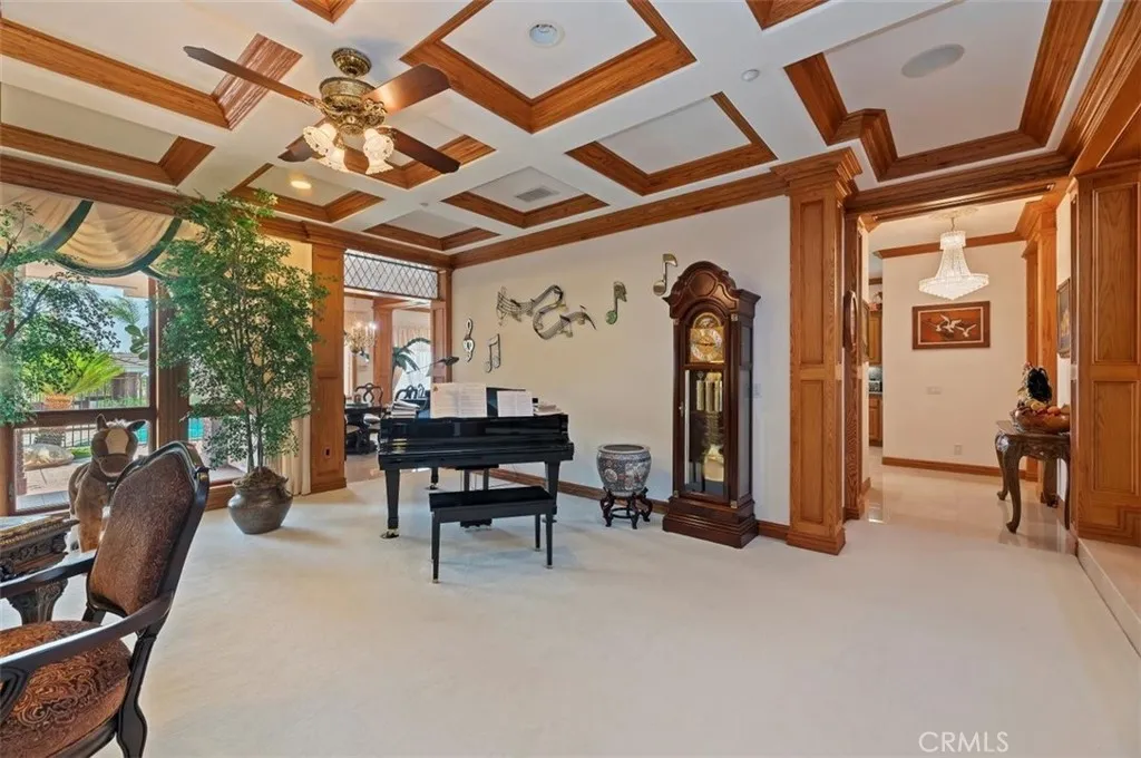 6975 Wyndham Hill Drive, Riverside, California 92506 home-pic-12