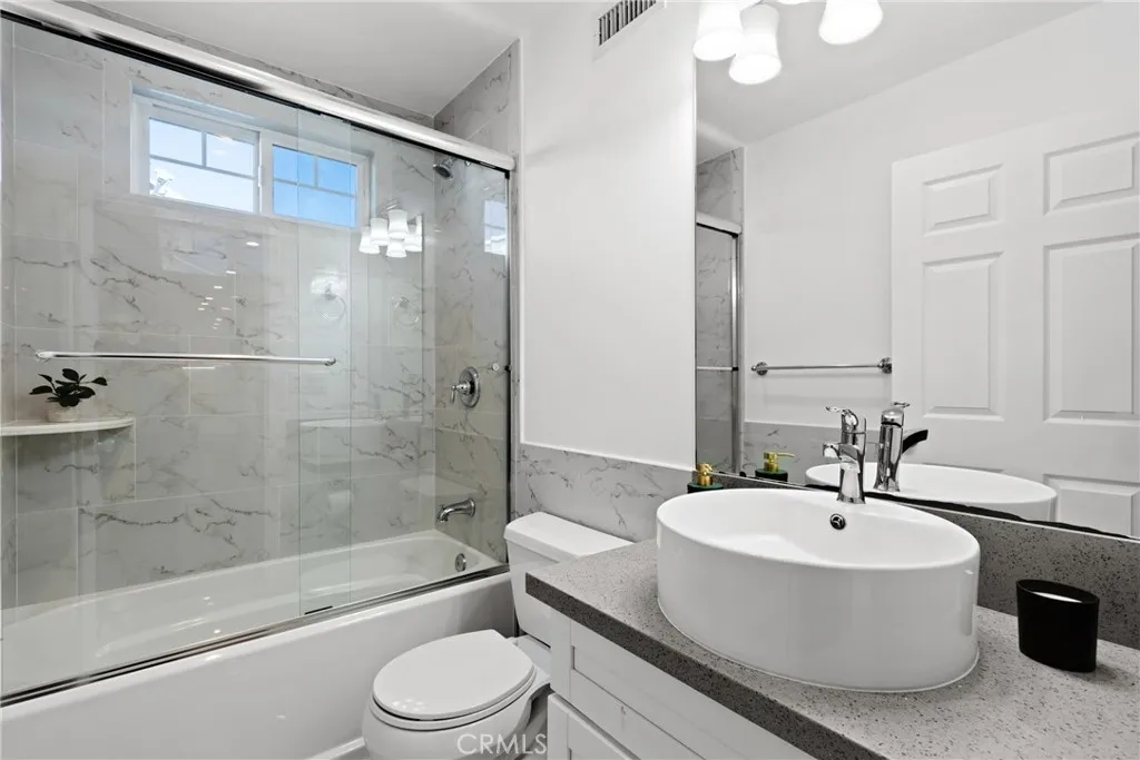 5114 Cedros Avenue, Sherman Oaks, California 91403 home-pic-17