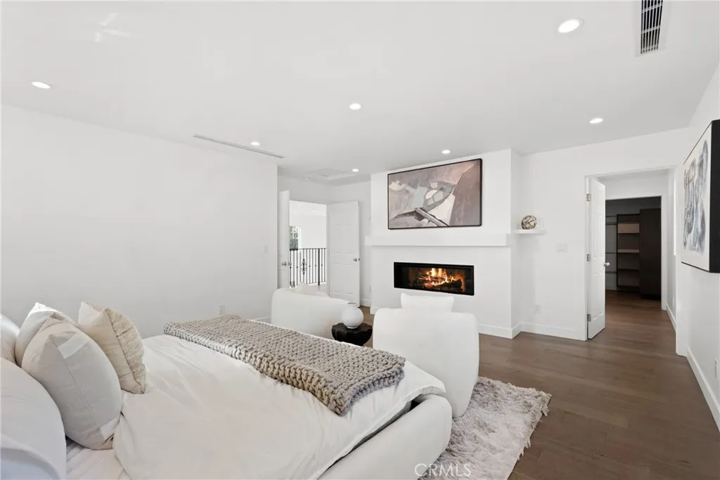 5114 Cedros Avenue, Sherman Oaks, California 91403 home-pic-24
