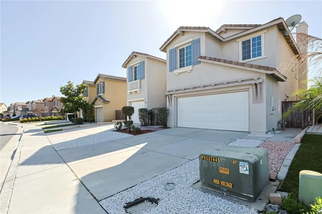 26523 Bladen Avenue, Murrieta, California 92562 home-pic-3