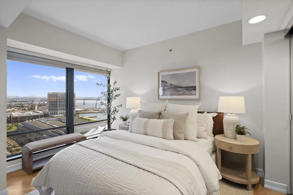 100 W Harbor Dr 3005, San Diego, California 92101 home-pic-45