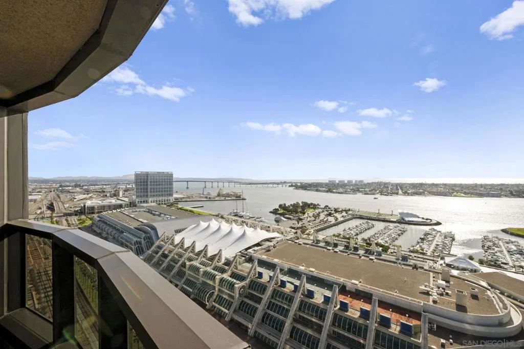 100 W Harbor Dr 3005, San Diego, California 92101 home-pic-44