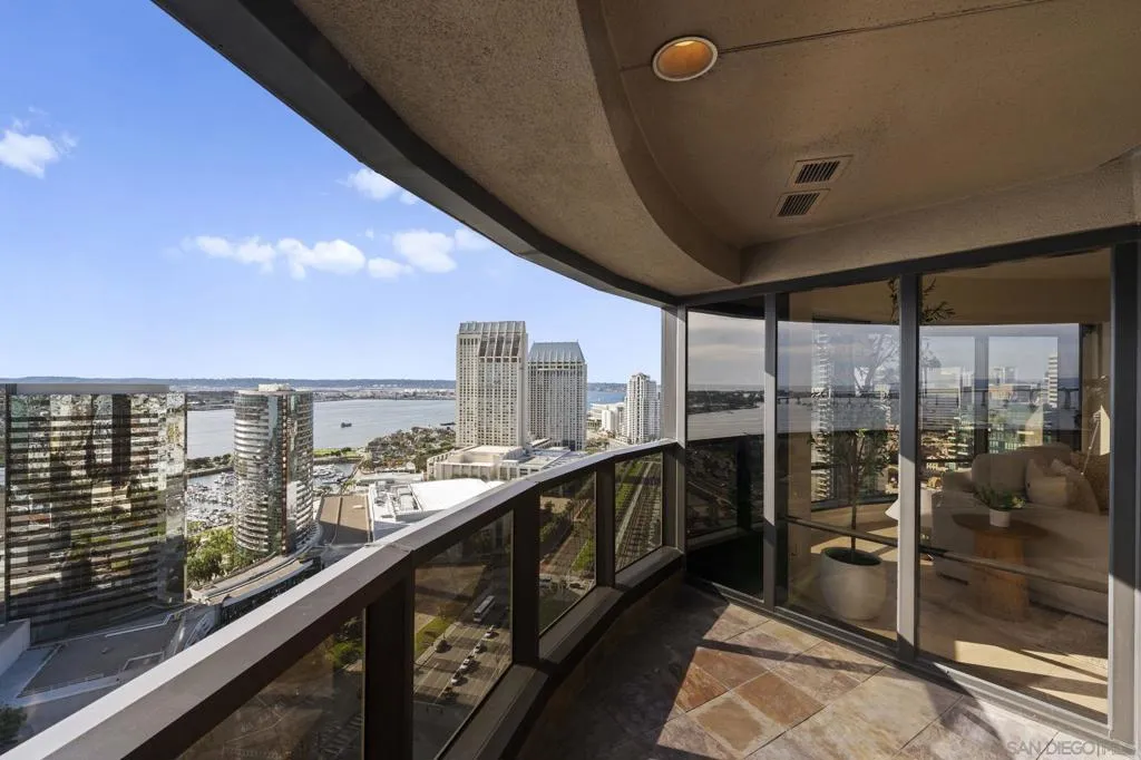 100 W Harbor Dr 3005, San Diego, California 92101 home-pic-49