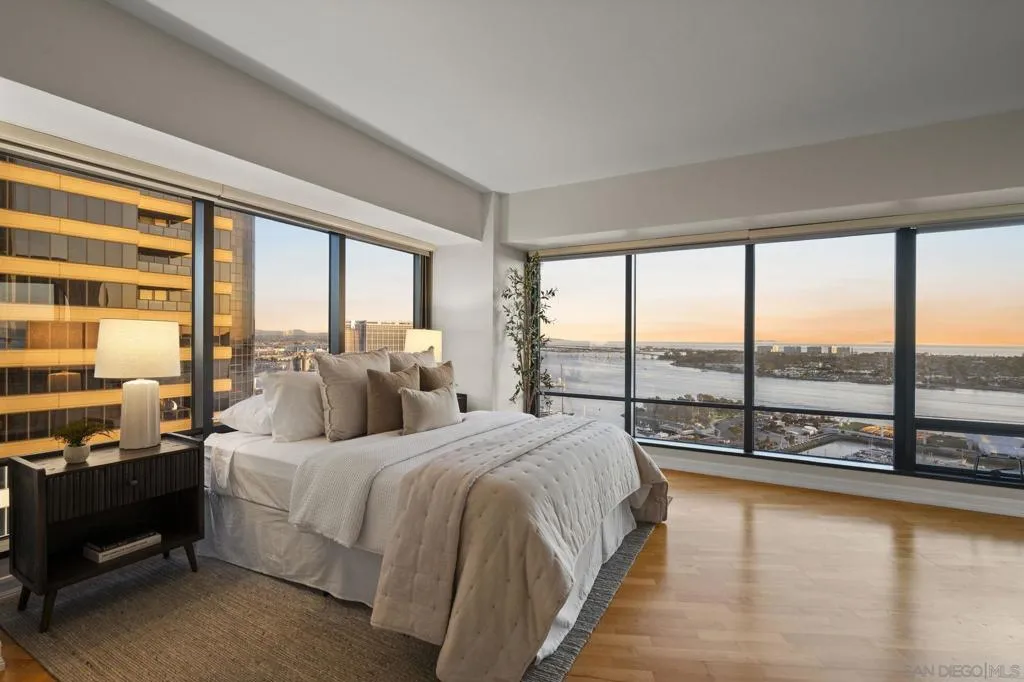100 W Harbor Dr 3005, San Diego, California 92101 home-pic-4