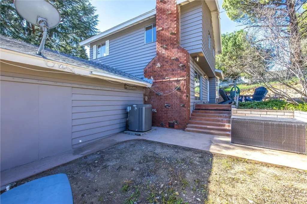 8705 Apple Tree, Cherry Valley, California 92223 home-pic-62