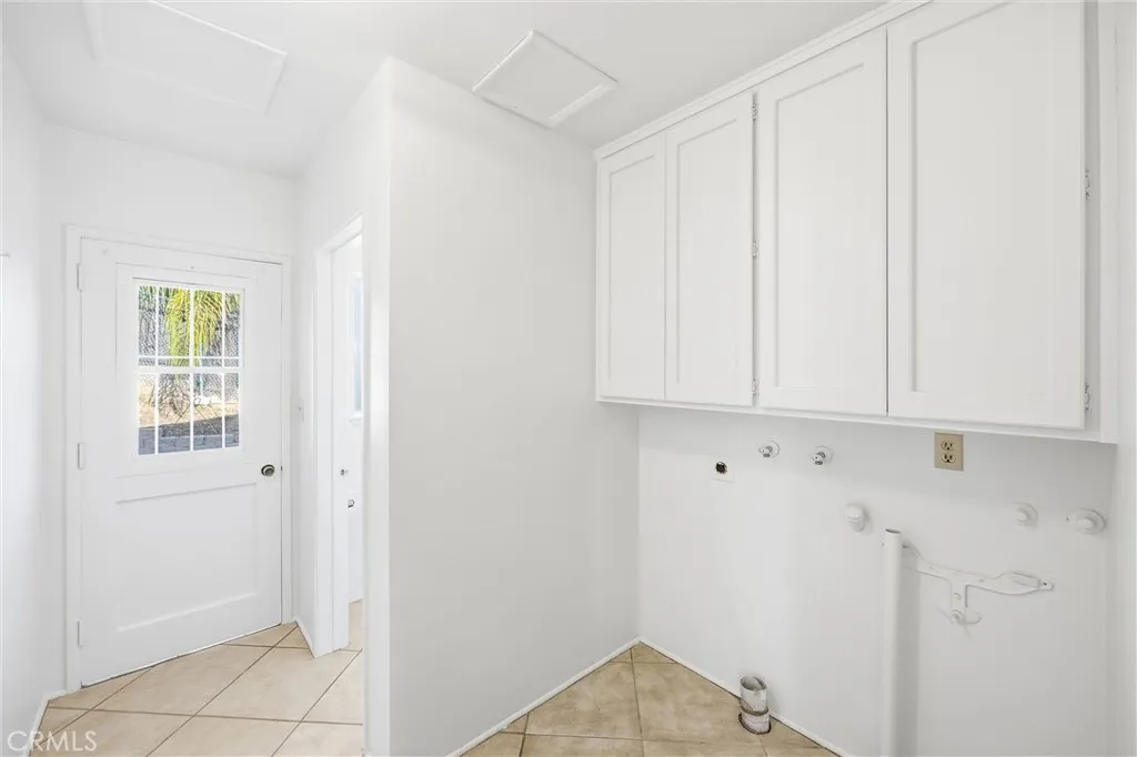 8705 Apple Tree, Cherry Valley, California 92223 home-pic-21
