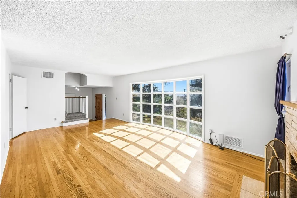 8705 Apple Tree, Cherry Valley, California 92223 home-pic-12