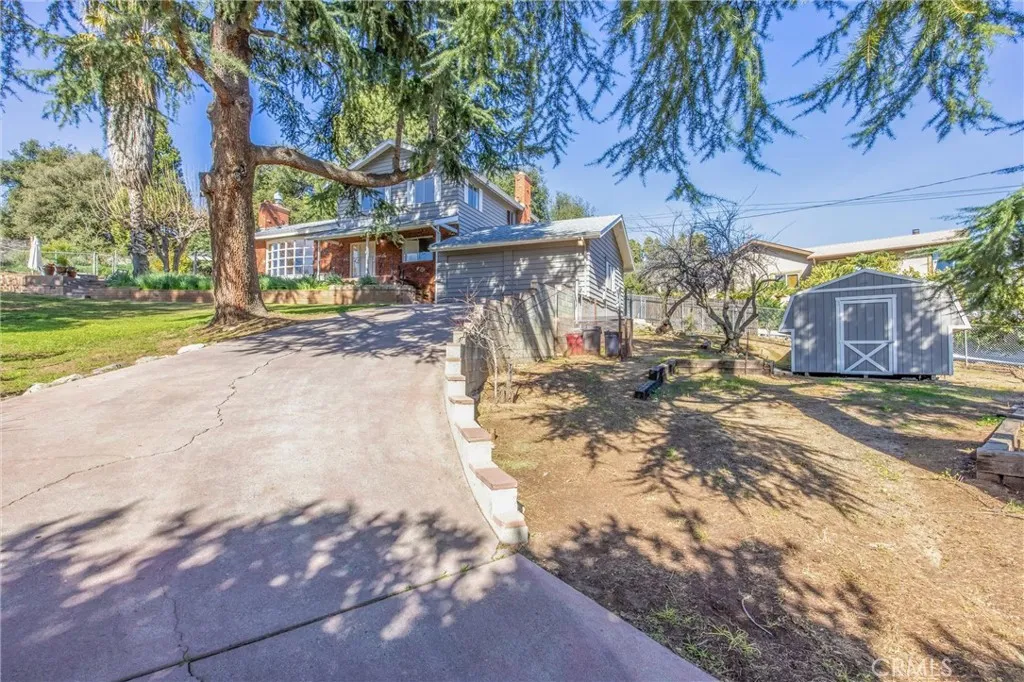 8705 Apple Tree, Cherry Valley, California 92223 home-pic-54