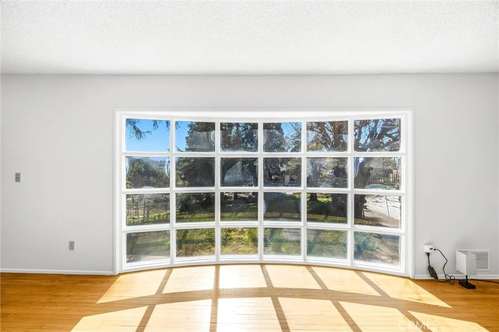 8705 Apple Tree, Cherry Valley, California 92223 home-pic-9